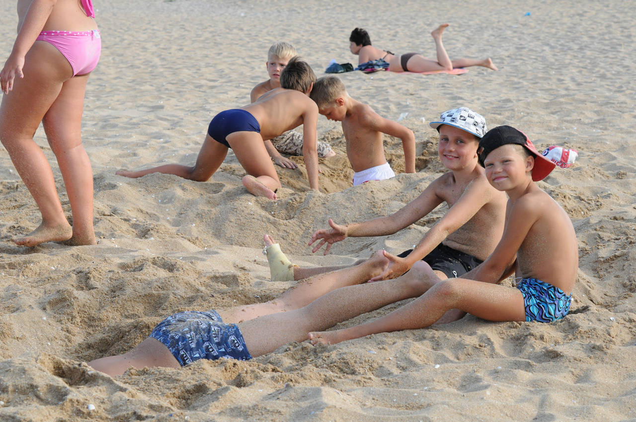 нудиский пляж дети